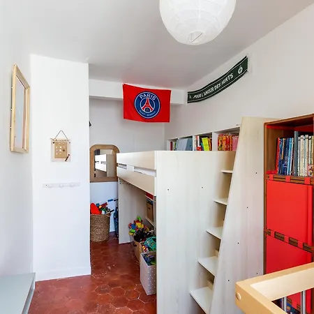 Veeve - Hideaway In The Theatre District Apartment Paris